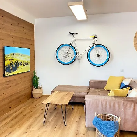 Gruppenapartment Auf Wohnmobilstellplatz I Hund 公寓 福森