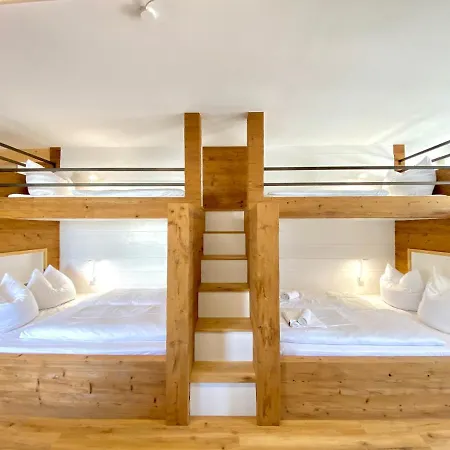 Butler Active Alpin Hund Kueche Parken アパート